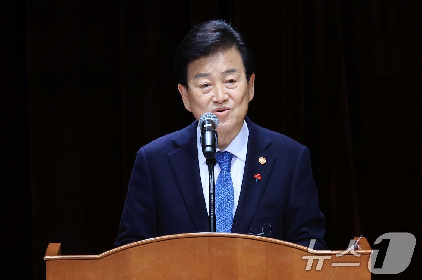 정동영 통일부 장관이 지난 2일 서울 종로구 정부서울청사 별관에서 열린 2026년 통일부 시무식에서 신년사를 하고 있다. 2026.1.2/뉴스1 ⓒ News1 임세영 기자