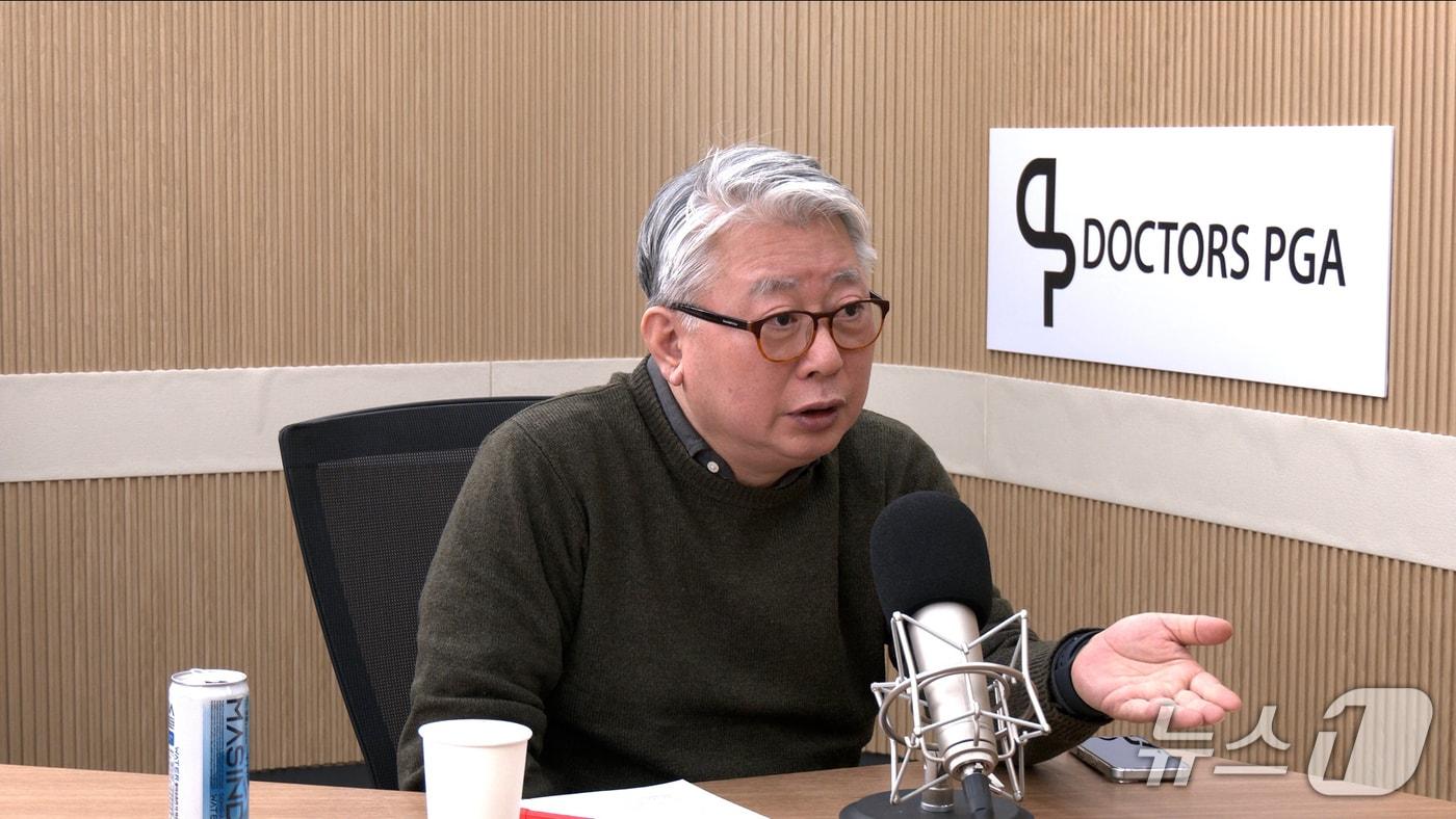 본문 이미지 - 조응천 전 의원이 20일 뉴스1TV '팩트앤뷰'에 출연해 질문에 답하고 있다.(뉴스1TV '팩트앤뷰' 캡처)