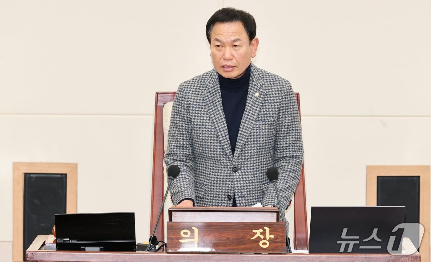 본문 이미지 - 박교상 구미시의장이 20일 임시회 본회의 주재하고 있다. (구미시의회 제공. 재판매 및 DB금지)/뉴스1
