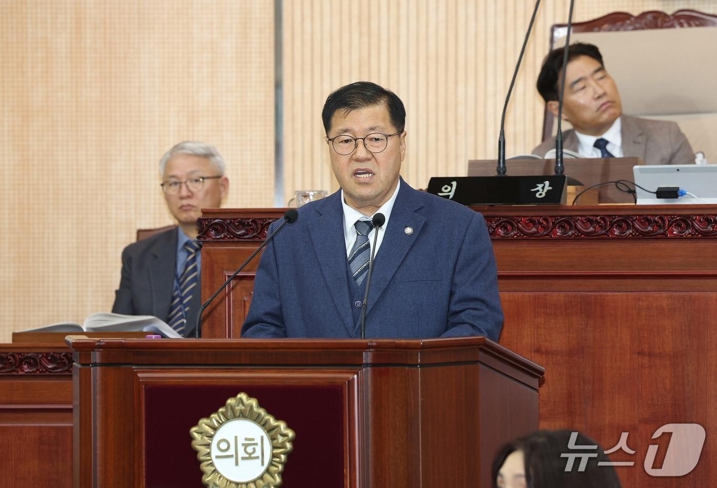 본문 이미지 - 고양특례시의회 본회의장에서 발언하고 있는 임홍열 시의원. (고양시의회 제공, 재판매 및 DB금지)