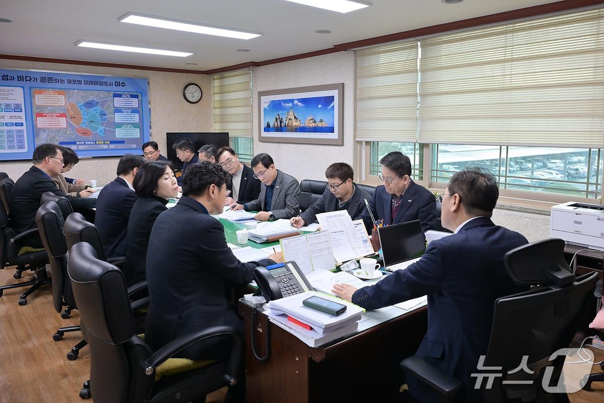 본문 이미지 - 전남 여수시가 지난 19일 전남광주 행정통합에 따른 전략회의를 진행하고 있다. (여수시 제공. 재판매 및 DB금지)