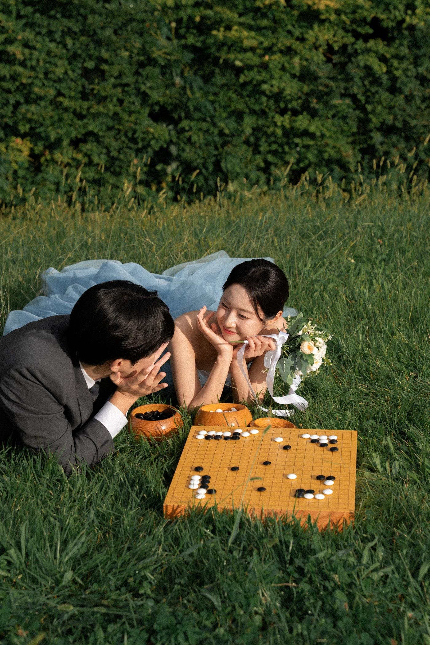 본문 이미지 - 홍무진 7단과  바둑 캐스터 이유민 씨가 내달 1일 결혼한다.(한국기원 제공)