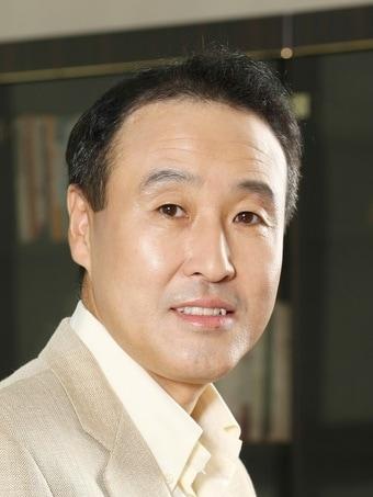 본문 이미지 - 차기 한국제약바이오협회 이사장에 선임된 권기범 동국제약 회장.(한국제약바이오협회 제공)/뉴스1