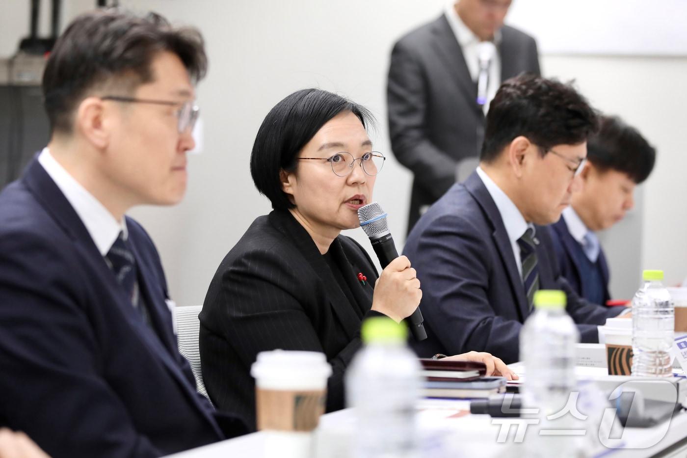 본문 이미지 - 한성숙 중소벤처기업부 장관이 20일 서울에서 열린 '2026년 제1차 모태펀드 출자전략위원회’에서 인사말을 하고 있다. (중소벤처기업부 제공. 재판매 및 DB 금지) 2026.1.20/뉴스1