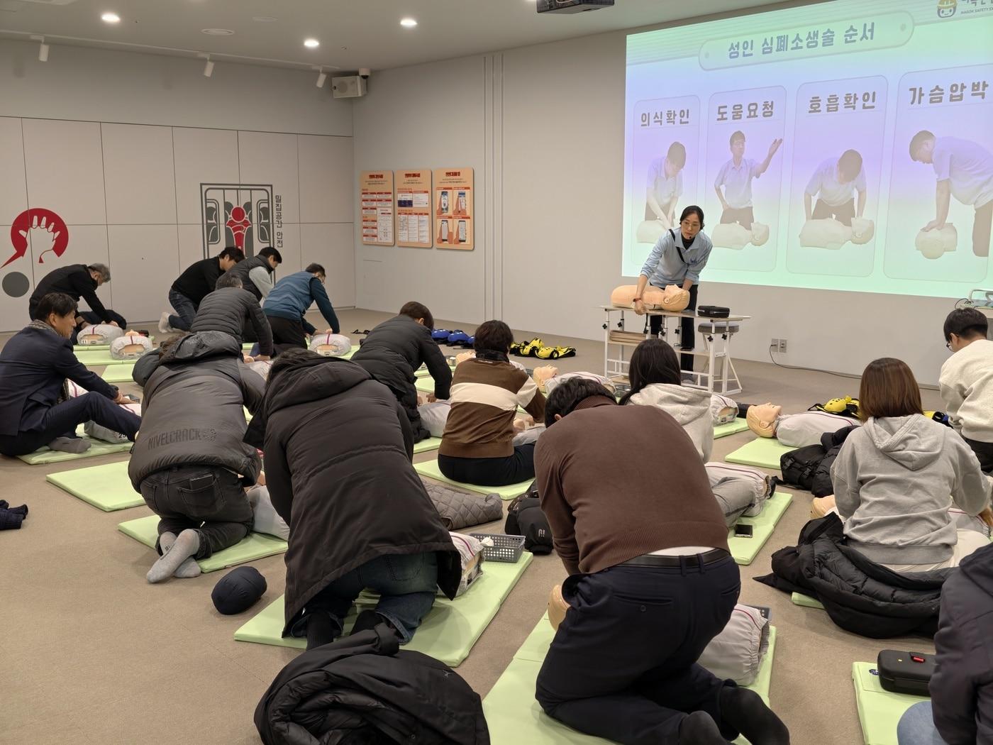 본문 이미지 - 심폐소생술(강서구 제공)