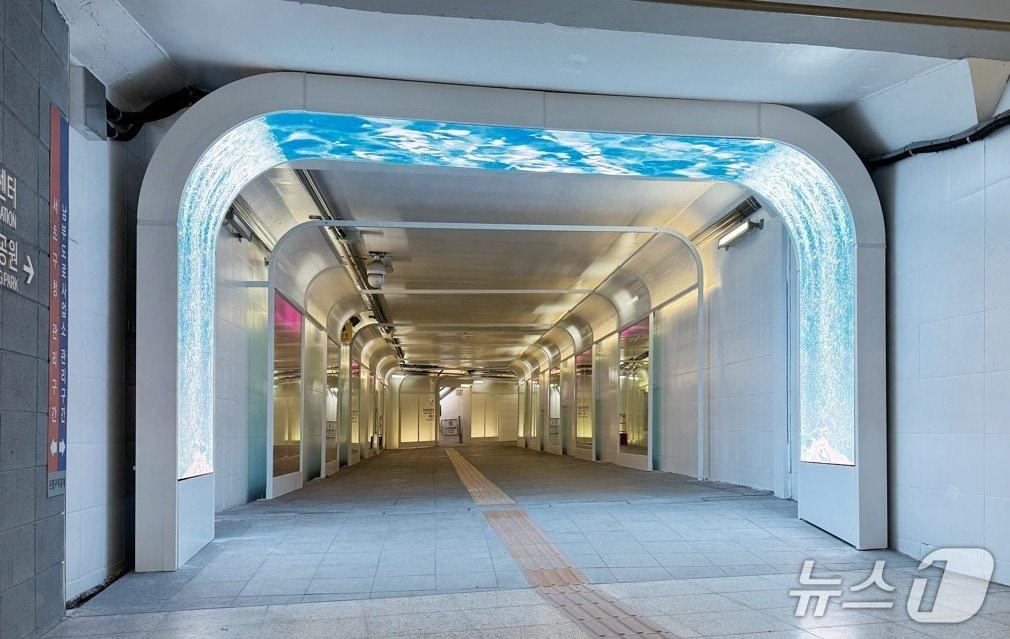 본문 이미지 - 잠수교 지하횡단보도.(서초구 제공)