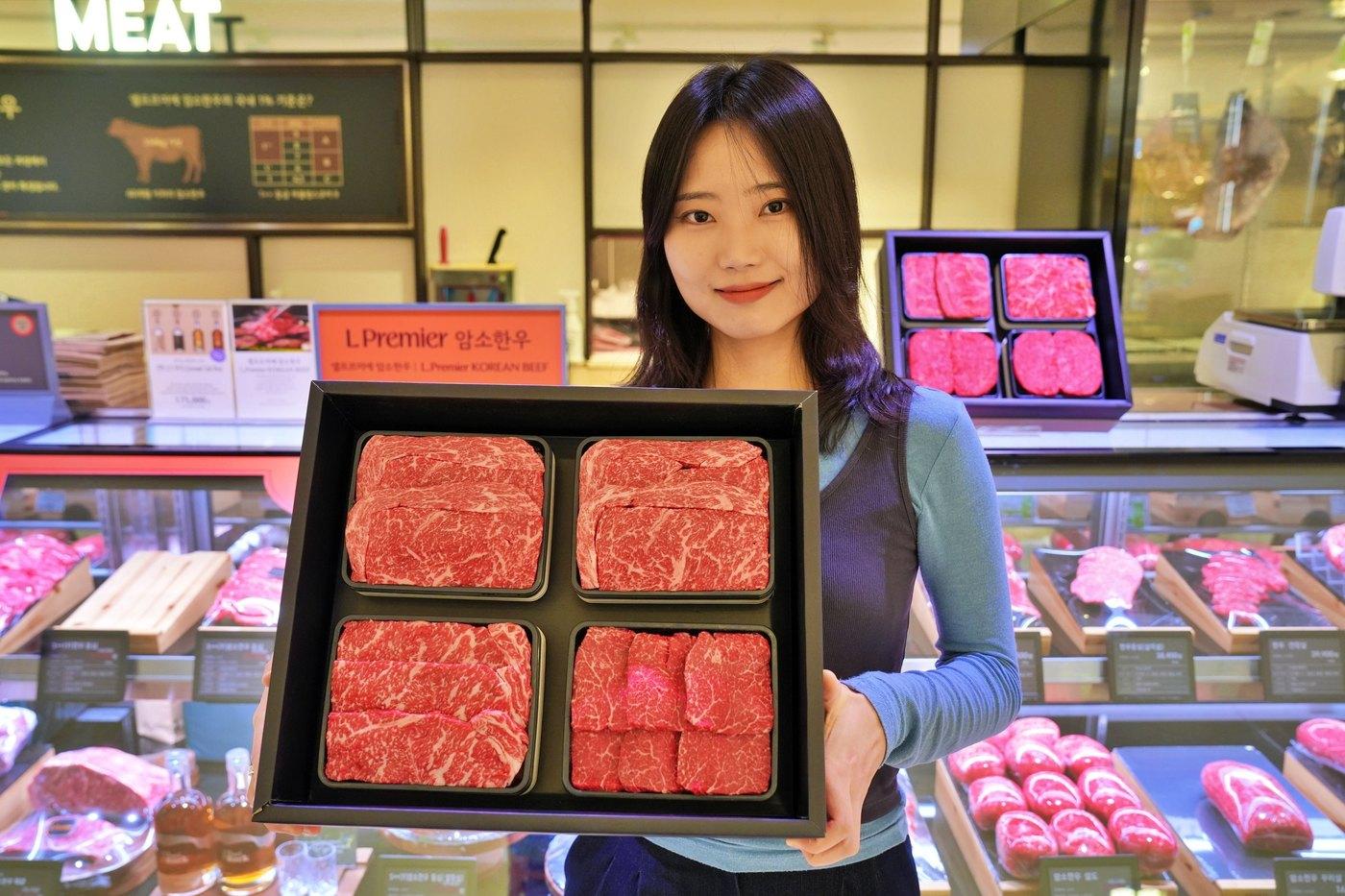 본문 이미지 - 롯데백화점은 고객의 세분화된 취향을 반영한 '한우 취향 큐레이션' 선물세트를 확대한다(롯데백화점제공)