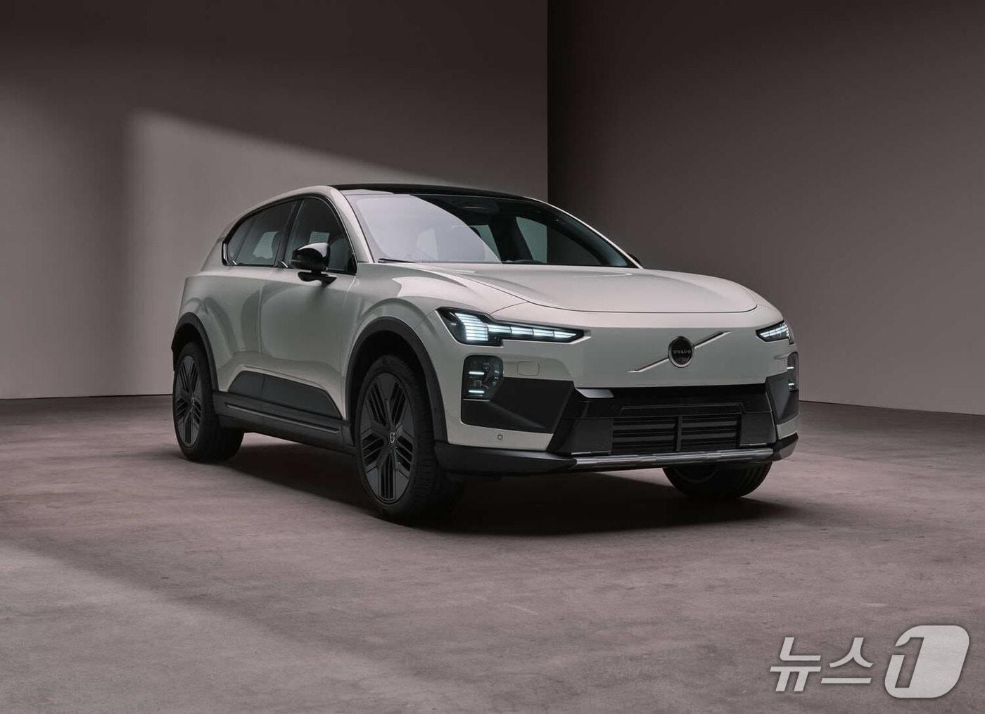 본문 이미지 - 볼보 EX60