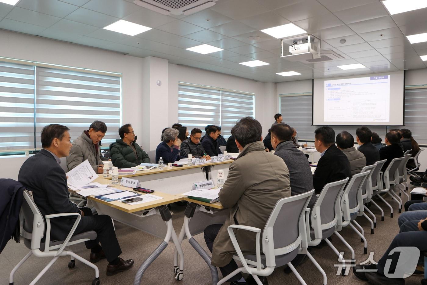 본문 이미지 - 22일 전춘성 전북 진안군수가 기업인들과 간담회를 갖고 있다.(진안군제공. 재판매 및 DB금지)2026.1.22/뉴스1