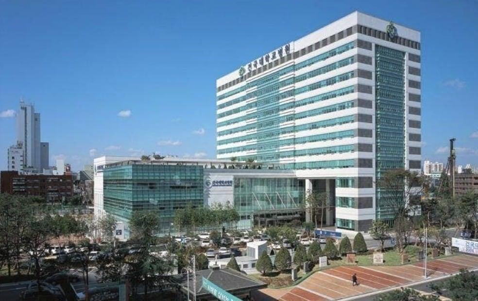 본문 이미지 -  건국대병원 전경. (제이엘케이 제공)