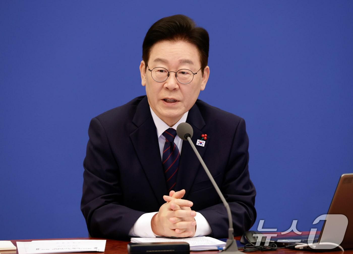 본문 이미지 - 이재명 대통령이 22일 청와대에서 열린 수석보좌관회의에서 발언하고 있다. (청와대통신사진기자단) 2026.1.22/뉴스1 ⓒ News1 허경 기자