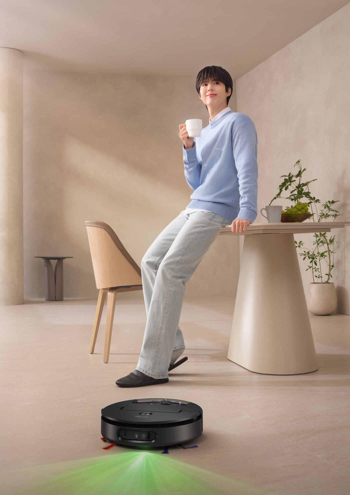 본문 이미지 - 다이슨코리아 공식 앰배서더로 선정된 배우 박보검(다이슨코리아 제공). ⓒ 뉴스1