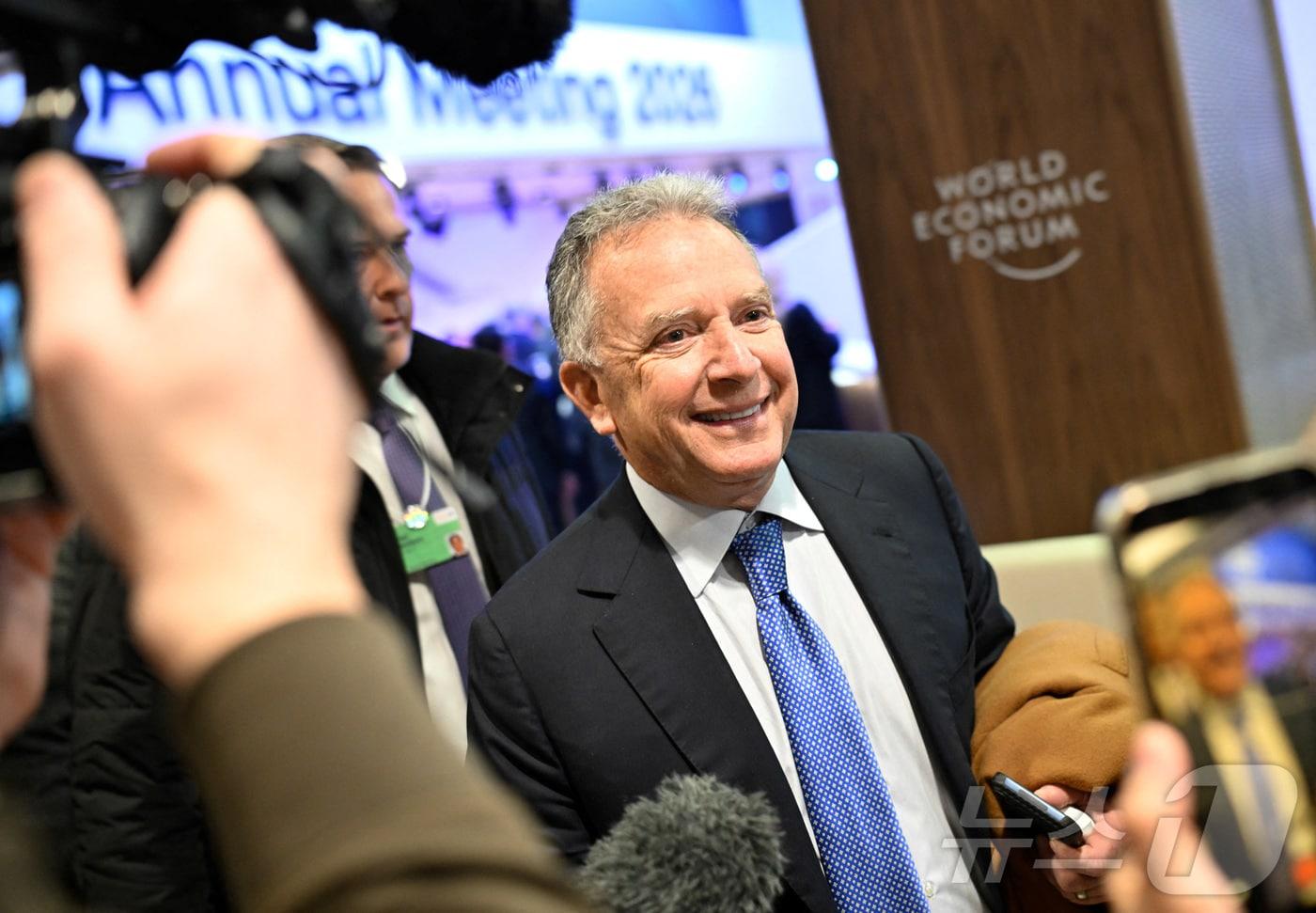 본문 이미지 - 스티브 위트코프 미국 특사가 22일(현지시간) 스위스 다보스에서 열린 세계경제포럼(WEF)에 참석하고 있다. 2025.1.22./뉴스1 ⓒ 로이터=뉴스1 ⓒ News1 이창규 기자