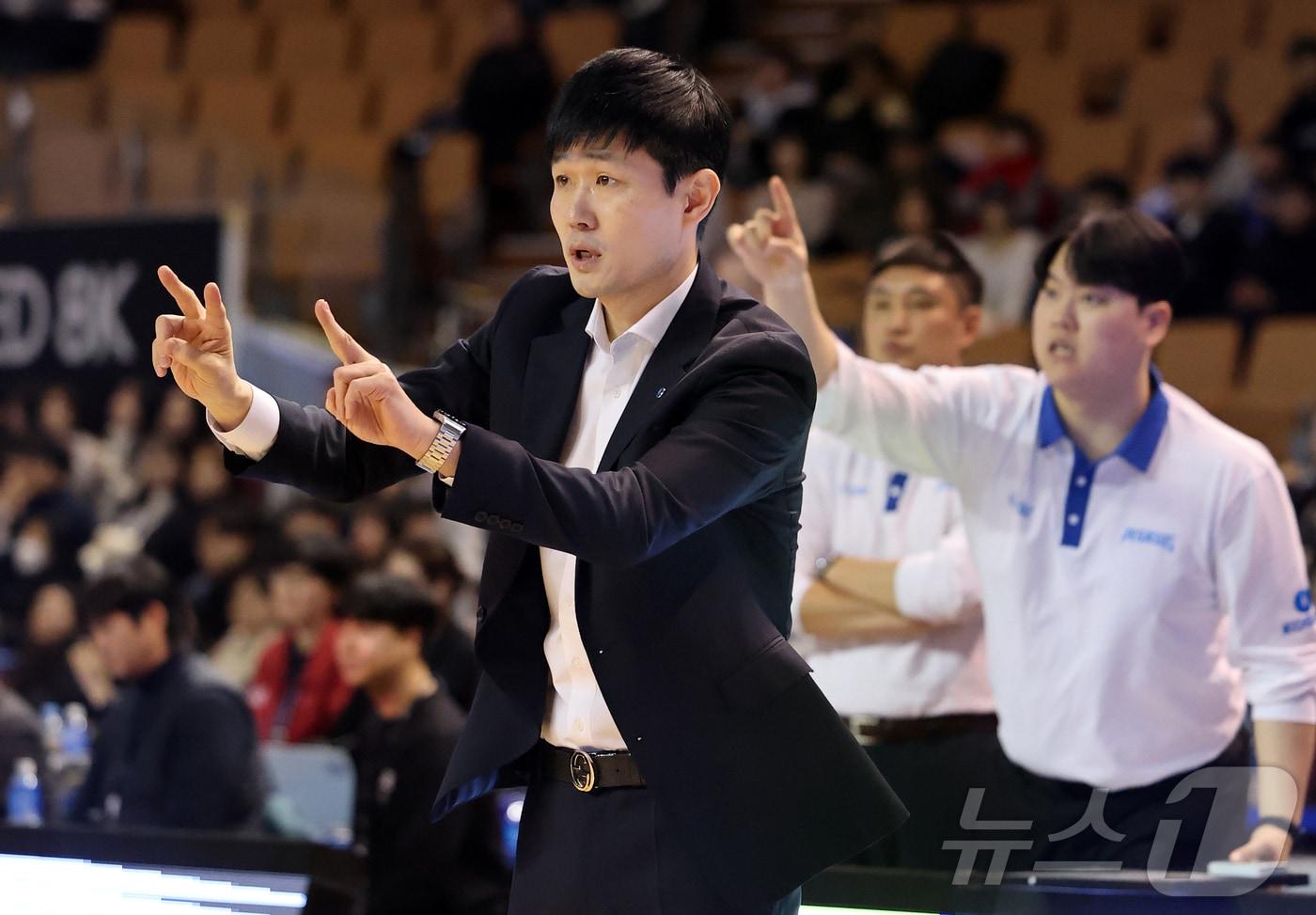 본문 이미지 - 대구 한국가스공사 강혁 감독. 2026.1.22 ⓒ 뉴스1 김진환 기자