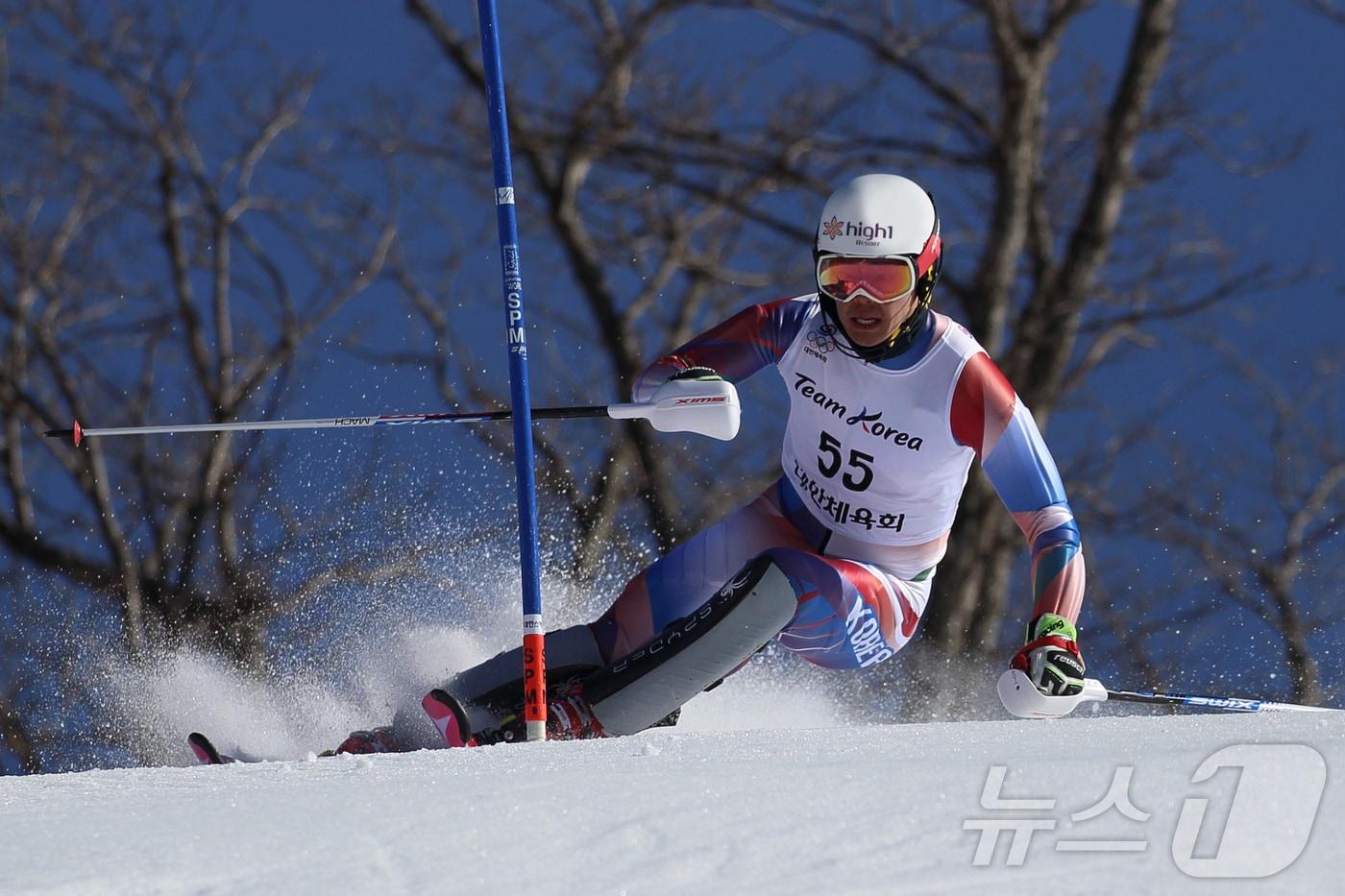 본문 이미지 - 알파인스키 정동현 선수(강원랜드 제공)