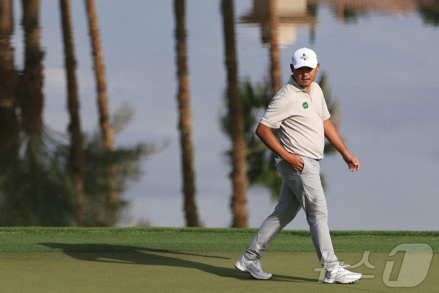 본문 이미지 - 김시우는 23일(한국시간) 열린 PGA투어 아메리칸 익스프레스 1라운드에서 9언더파 63타를 쳐서 공동 3위에 올랐다. ⓒ AFP=뉴스1