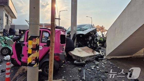 본문 이미지 -  우도 차량 돌진사고 현장 /뉴스1