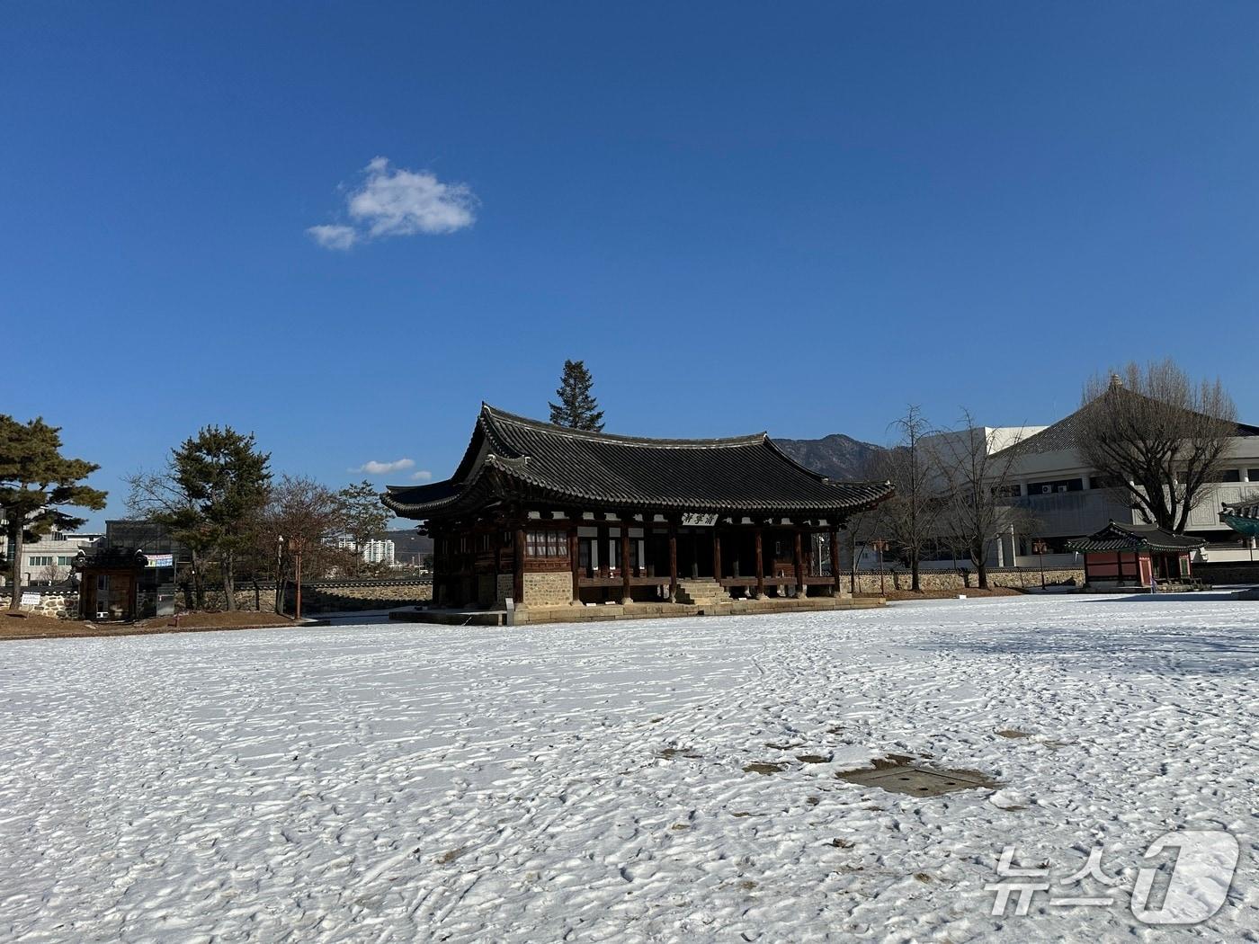 본문 이미지 -  충주 관아공원/뉴스1