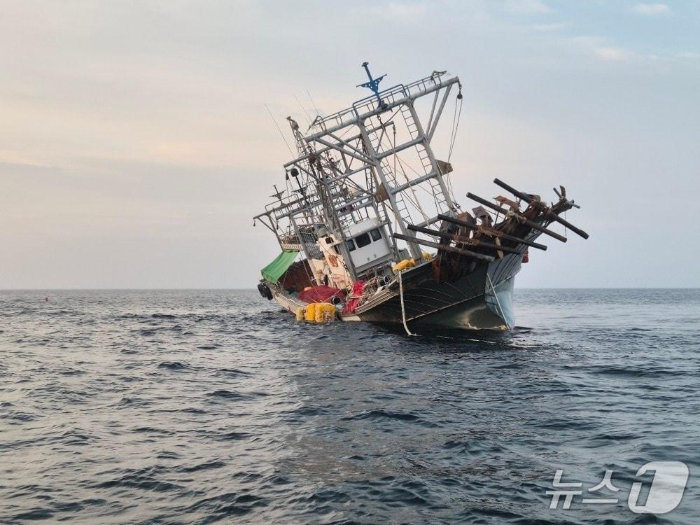 본문 이미지 - 군산 흑도 인근 해상 어선 침수 사고(군산해경 제공. 재판매 및 DB금지)/뉴스1