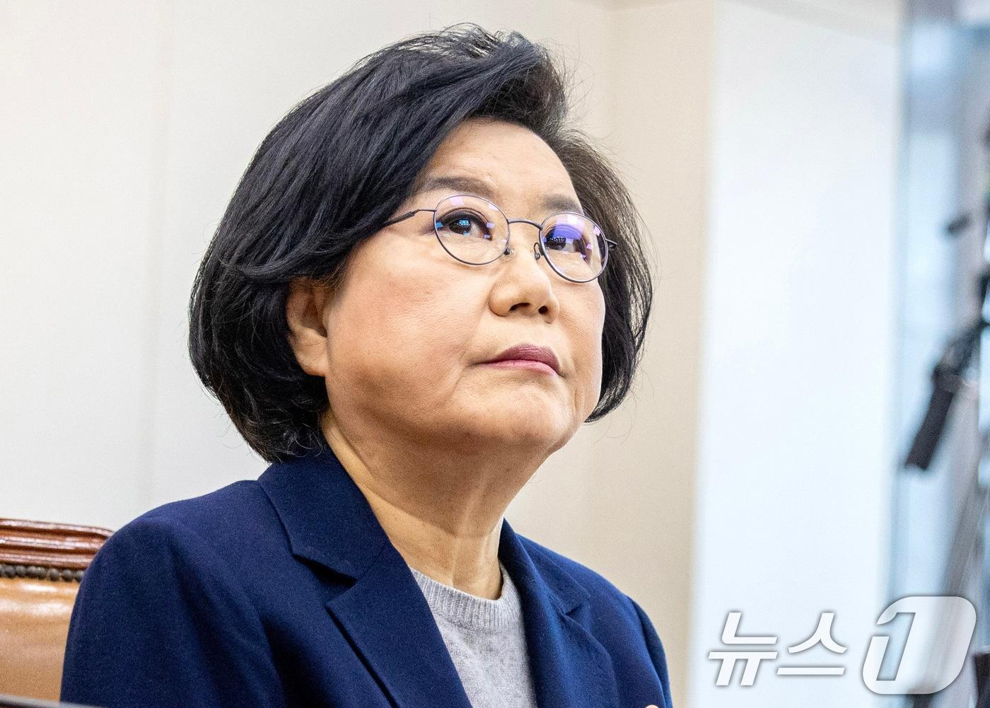 본문 이미지 - 이재명 대통령은 25일 청와대에서 홍익표 정무수석의 브리핑을 통해 이혜훈 기획예산처 장관 후보자의 지명을 철회했다고 밝혔다. 사진은 지난 23일 국회에서 열린 인사청문회에 출석한 이혜훈 장관 후보자. (뉴스1 DB) 2026.1.25/뉴스1