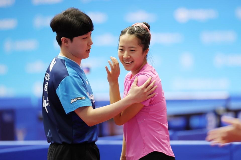 본문 이미지 - 탁구 혼합복식 임종훈(왼쪽)-신유빈 조가 전국남녀종합선수권 혼합복식 결승전에 진출했다.(대한탁구협회 제공) 