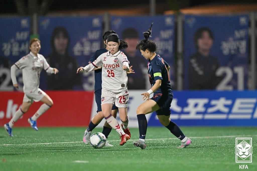 본문 이미지 -  수원FC위민의 경기 모습(대한축구협회 제공)