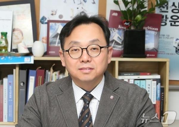 본문 이미지 - (사)아시아유럽미래학회 제13대 회장에 취임한 김정권 광운대 교수.(광운대 제공)