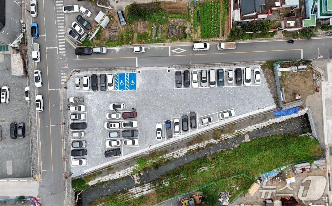 본문 이미지 - 경남 창녕군이 올해 171면의 주차 공간을 추가 조성한다. 사진은 지난해 조성된 창녕읍 교리 공영주차장.(창녕군 제공. 재판매 및 DB금지)