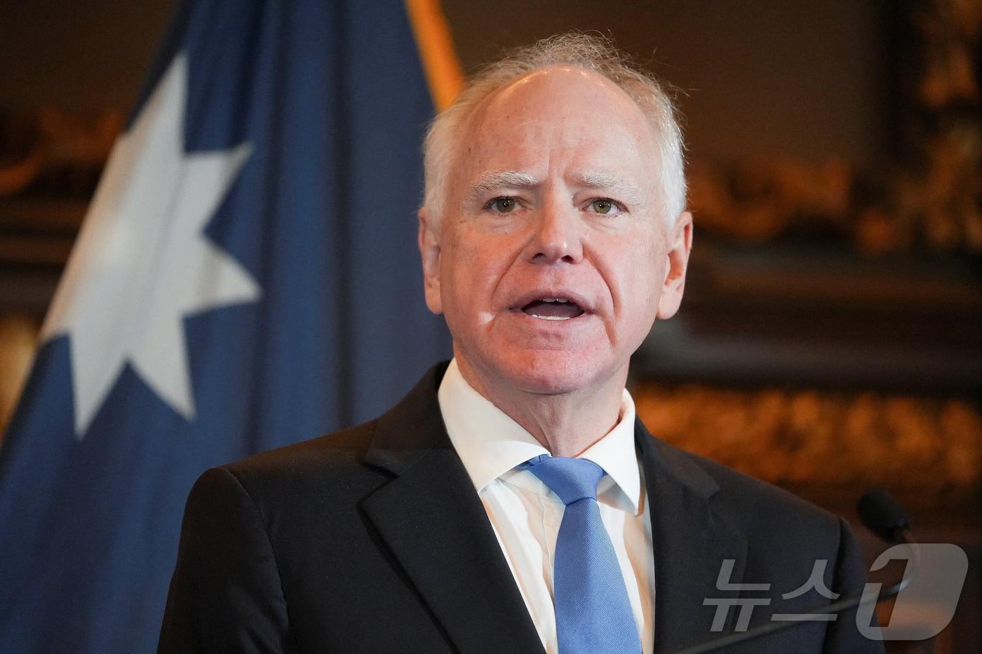 본문 이미지 - 민주당 소속 팀 월즈 미네소타 주지사 <자료사진> ⓒ 로이터=뉴스1