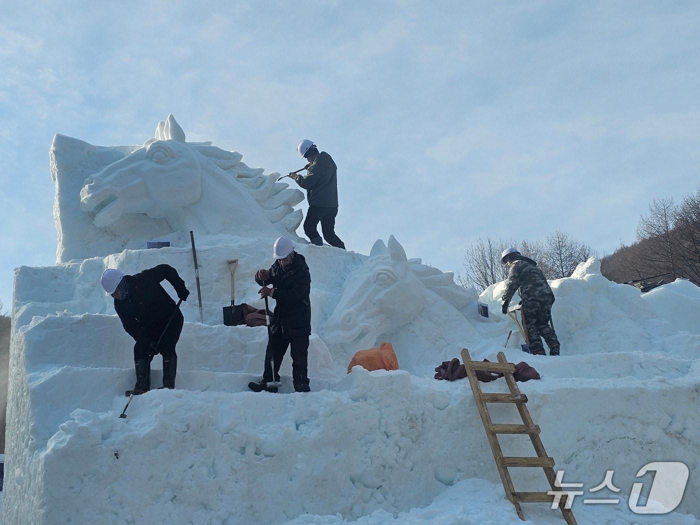 본문 이미지 - 제33회 태백산 눈축제 자료 사진. (태백시 제공. 재판매 및 DB금지)2026.1.27/뉴스1