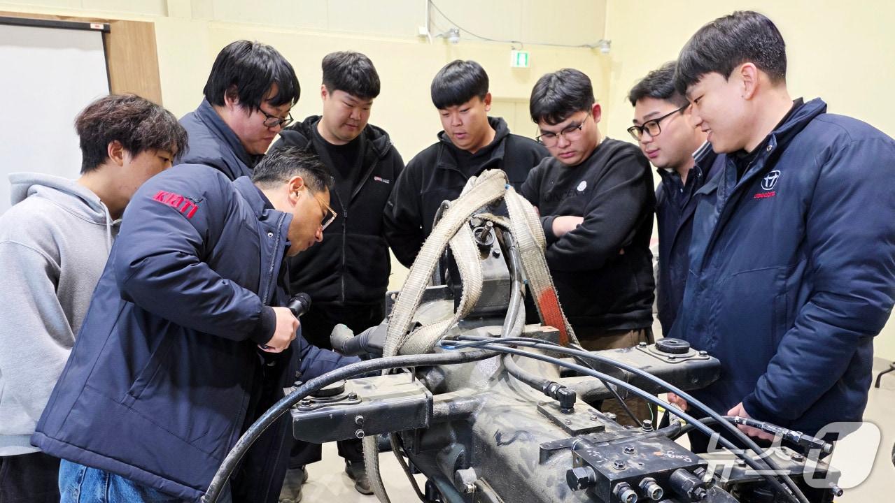 본문 이미지 - 대동, AI 트랙터·드론 사업 위한 서비스 역량 강화(대동 제공)