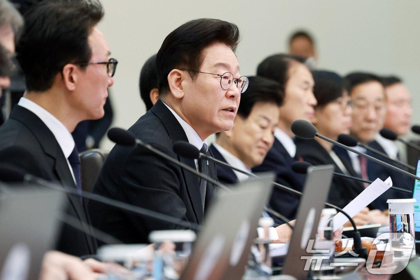 본문 이미지 - 이재명 대통령이 27일 청와대에서 열린 국무회의에서 발언하고 있다. 2026.1.27/뉴스1 ⓒ News1 이재명 기자