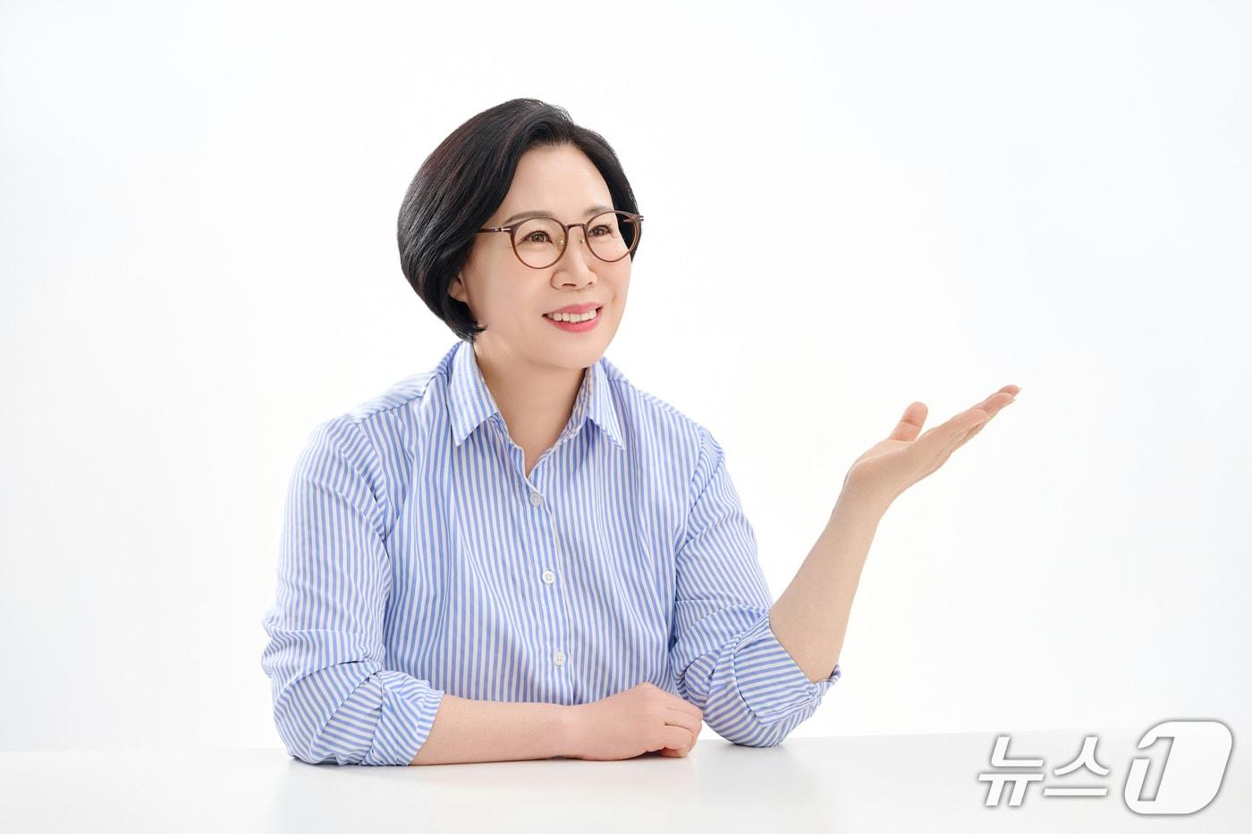 본문 이미지 - 서현옥 경기도의회 의원이 평택의 반도체 산업 육성 비전에 대해 설명하고 있다.(서현옥 도의원 제공. 재판매 및 DB금지)/뉴스1