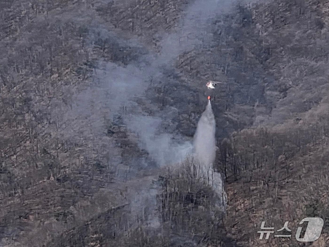 본문 이미지 - 강원 홍천 남면 화전리 산불 현장.(강원도 제공, 재판매 및 DB금지)