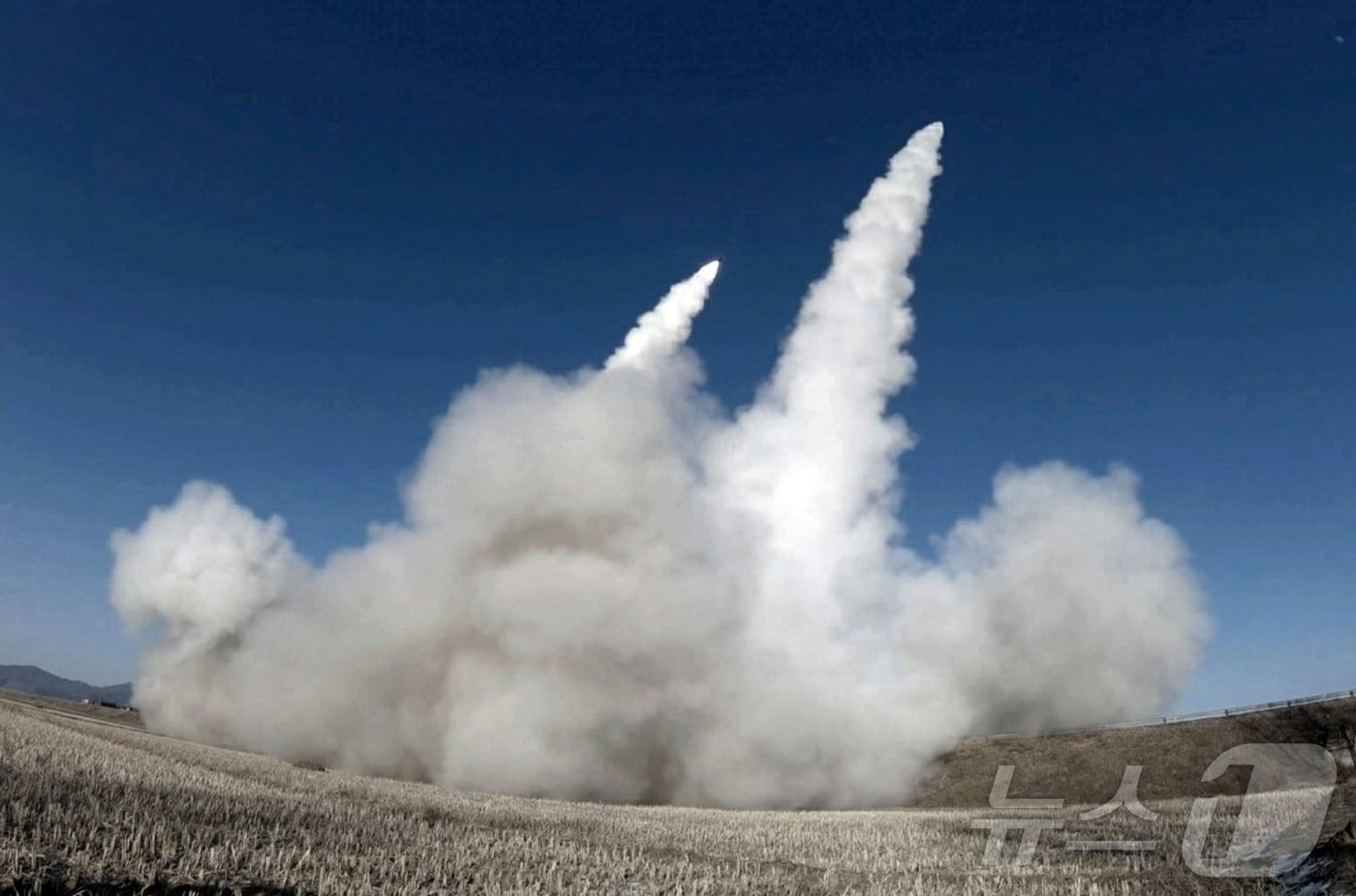 본문 이미지 - (평양 노동신문=뉴스1) = 북한의 미사일 발사 장면.[국내에서만 사용가능. 재배포 금지. DB 금지. For Use Only in the Republic of Korea. Redistribution Prohibited] rodongphoto@news1.kr