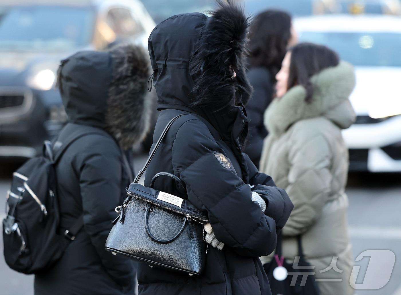 본문 이미지 - 1일 대구와 경북지역은 대기가 건조한 가운데 일부 지역에선 기온이 -11도까지 떨어져 매우 춥겠다. 뉴스1 ⓒ News1 자료 사진