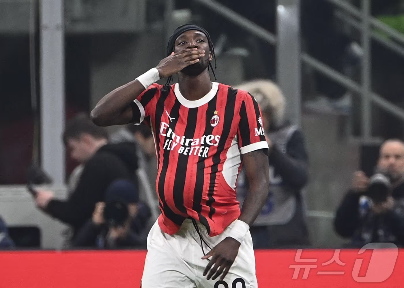 본문 이미지 - 애스턴 빌라에 입단한 태미 에이브러햄. ⓒ AFP=뉴스1