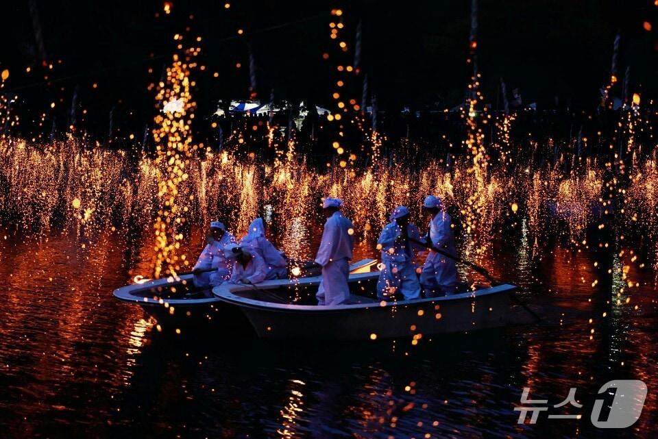 본문 이미지 - 함안 낙화놀이 축제 모습(경남도 제공. 재판매 및 DB금지)