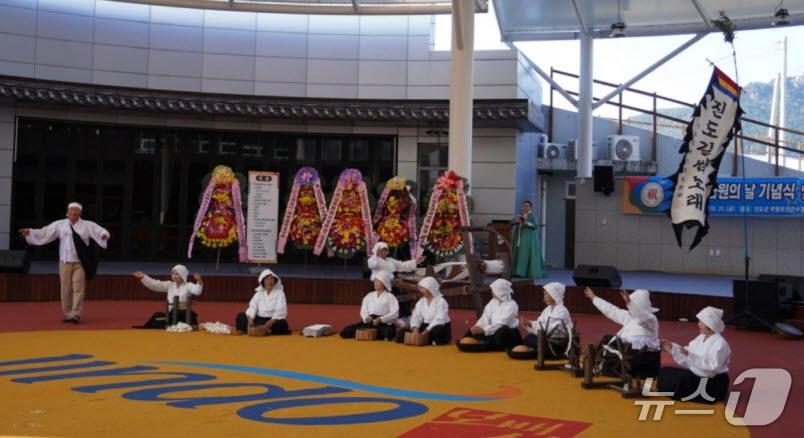 본문 이미지 - '진도 소포리 길쌈노래 '경연 장면(진도군 제공, 재판매 및 DB 금지)/뉴스1