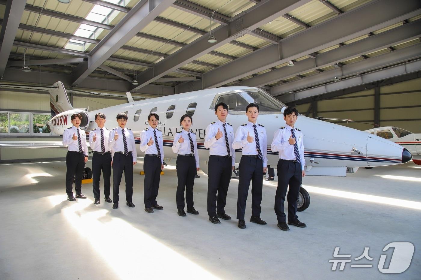본문 이미지 - 신라대 항공운항학과 학생들. (신라대 제공. 재판매 및 DB 금지)