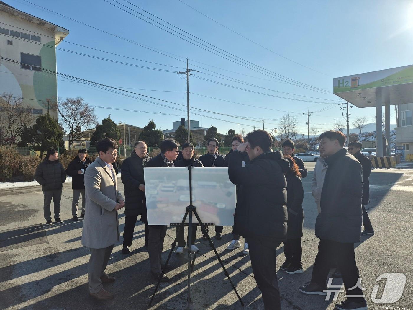 본문 이미지 - '수소배관망 국산화 및 실증기술 개발' 테스트베드 공모 현장평가(충북도 제공. 재판매 및 DB금지)