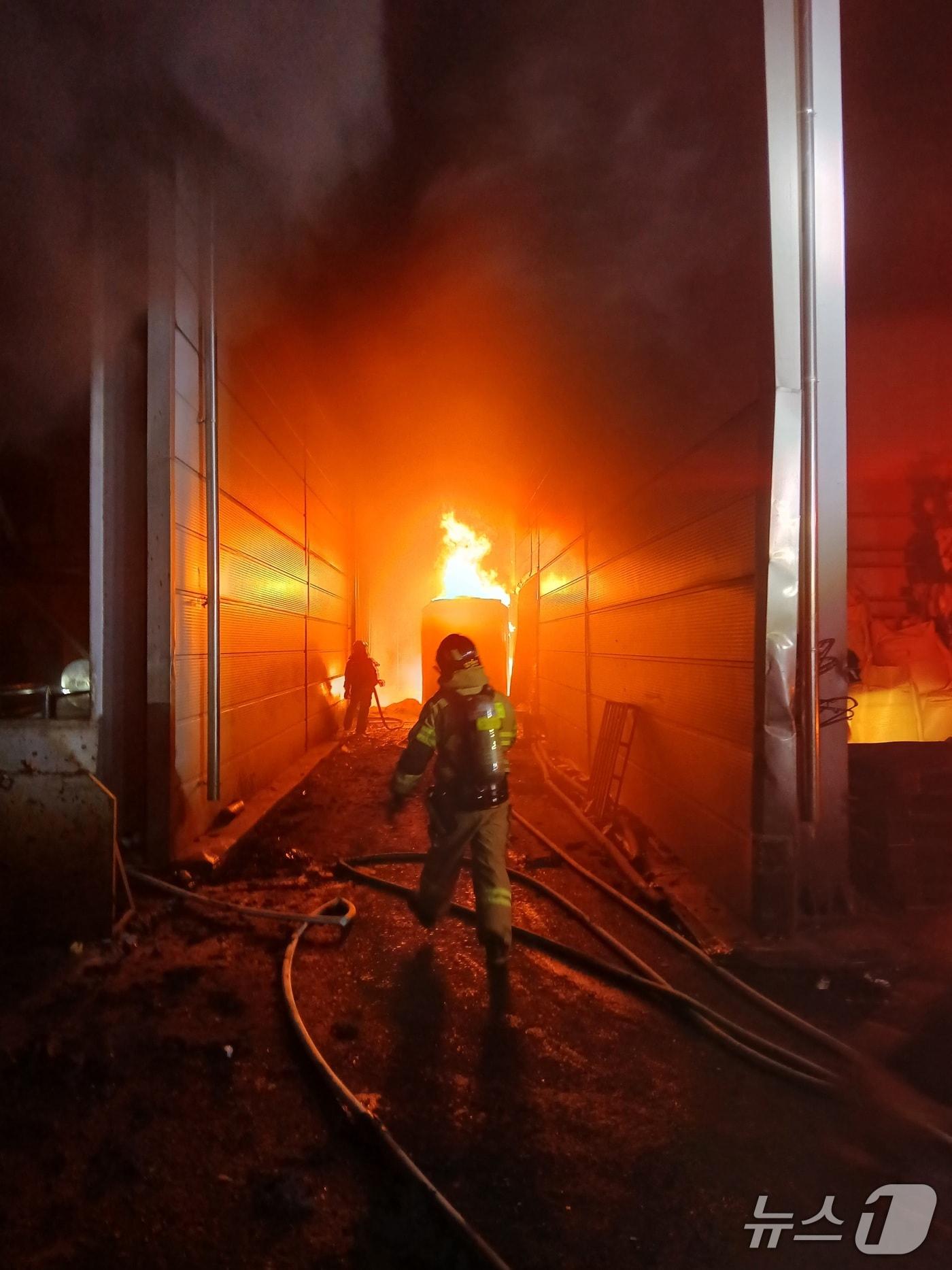 본문 이미지 - 화재현장(인천소방본부 제공/뉴스1)