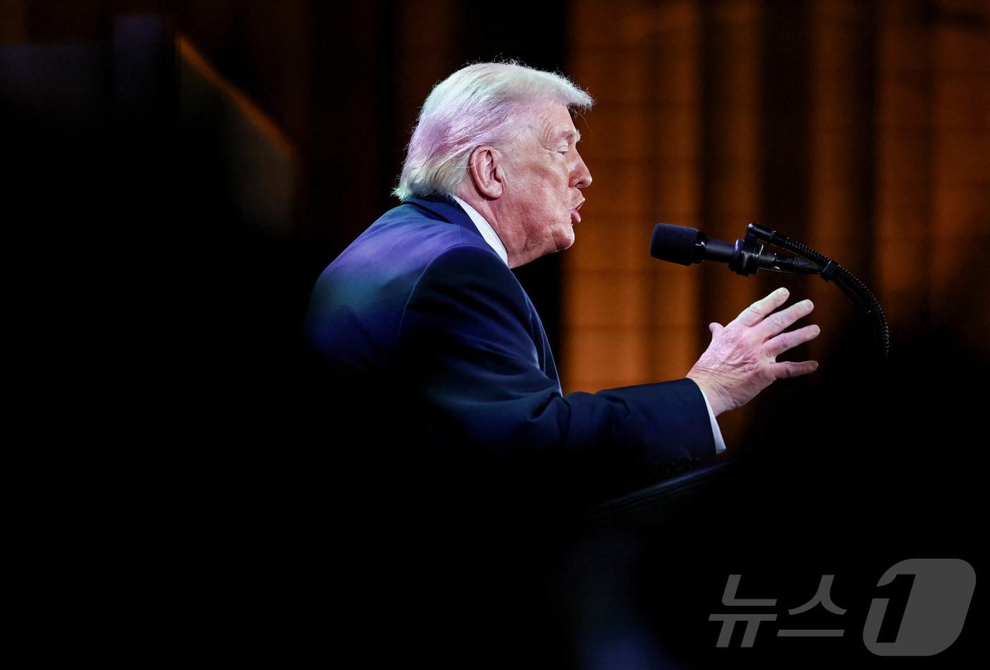 본문 이미지 - 도널드 트럼프 미국 대통령이 28일(현지시간) 워싱턴 D.C.의 재무부에서 열린 '트럼프 어카운츠 서밋(Trump Accounts Summit)'에서 발언하고 있다. 2026.01.28 ⓒ 로이터=뉴스1 ⓒ News1 최종일 선임기자