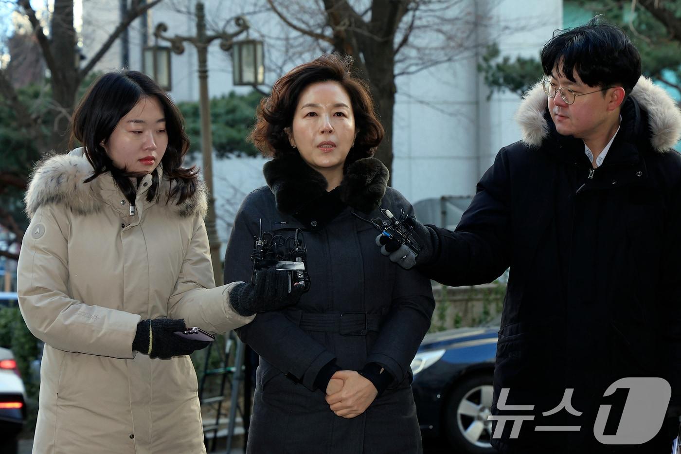 본문 이미지 - 김경 전 서울시의원이 29일 오전 서울시 마포구 서울경찰청 공공범죄수사대로 추가 소환 조사에 출석, "심려 끼쳐 죄송＂하다며 사과의 말을 하고 있다. 2026.1.29/뉴스1 ⓒ News1 박정호 기자