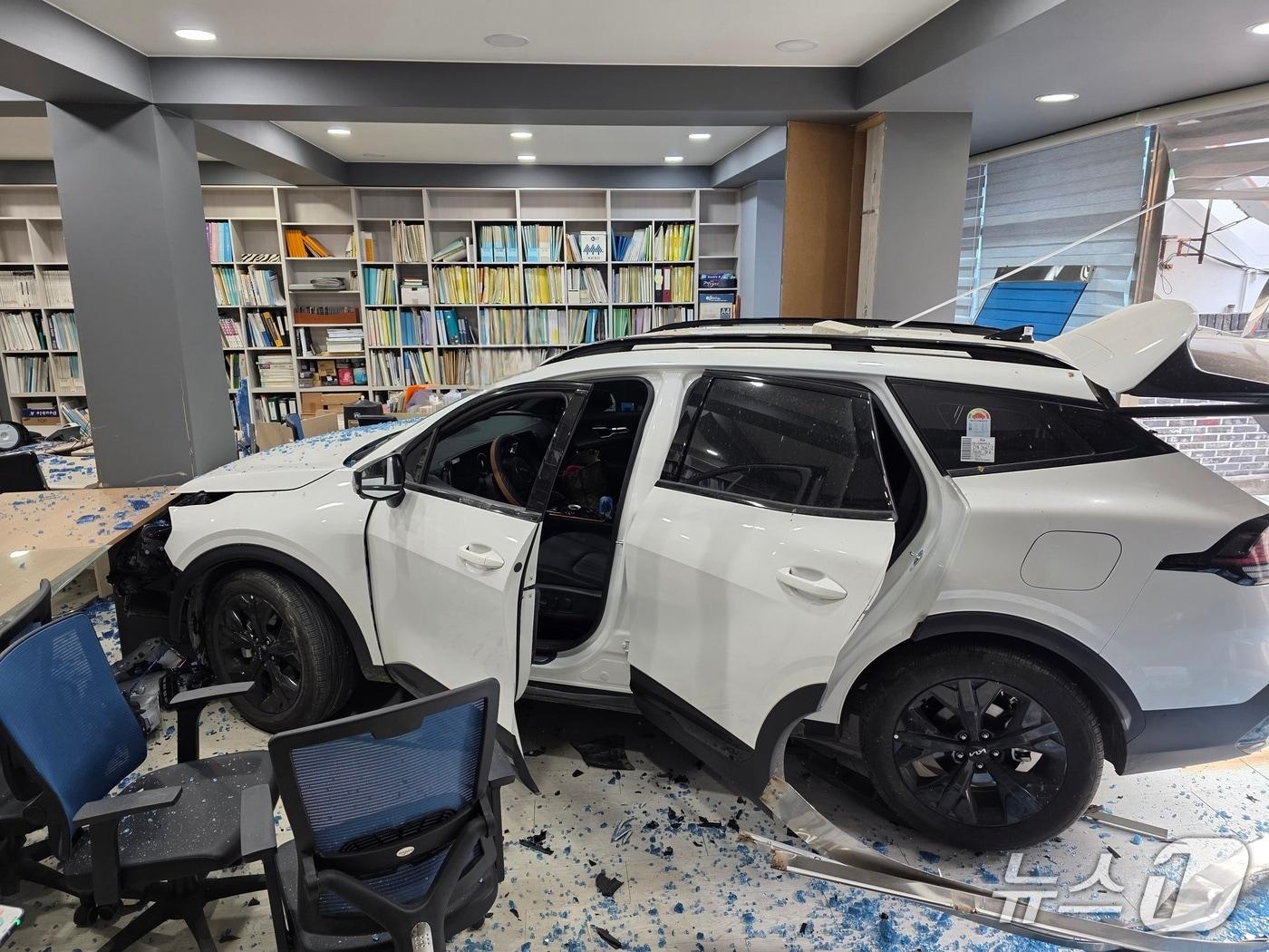 본문 이미지 - 사고 현장 (청주동부소방서 제공. 재판매 및 DB금지)/뉴스1