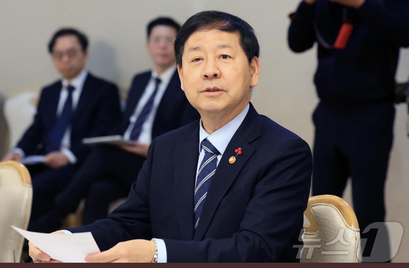 본문 이미지 - 구윤철 경제부총리 겸 재정경제부 장관이 29일 서울 종로구 정부서울청사에서 열린 주택공급촉진 관계장관회의에서 모두발언을 하고 있다. 2026.1.29/뉴스1 ⓒ News1 임세영 기자