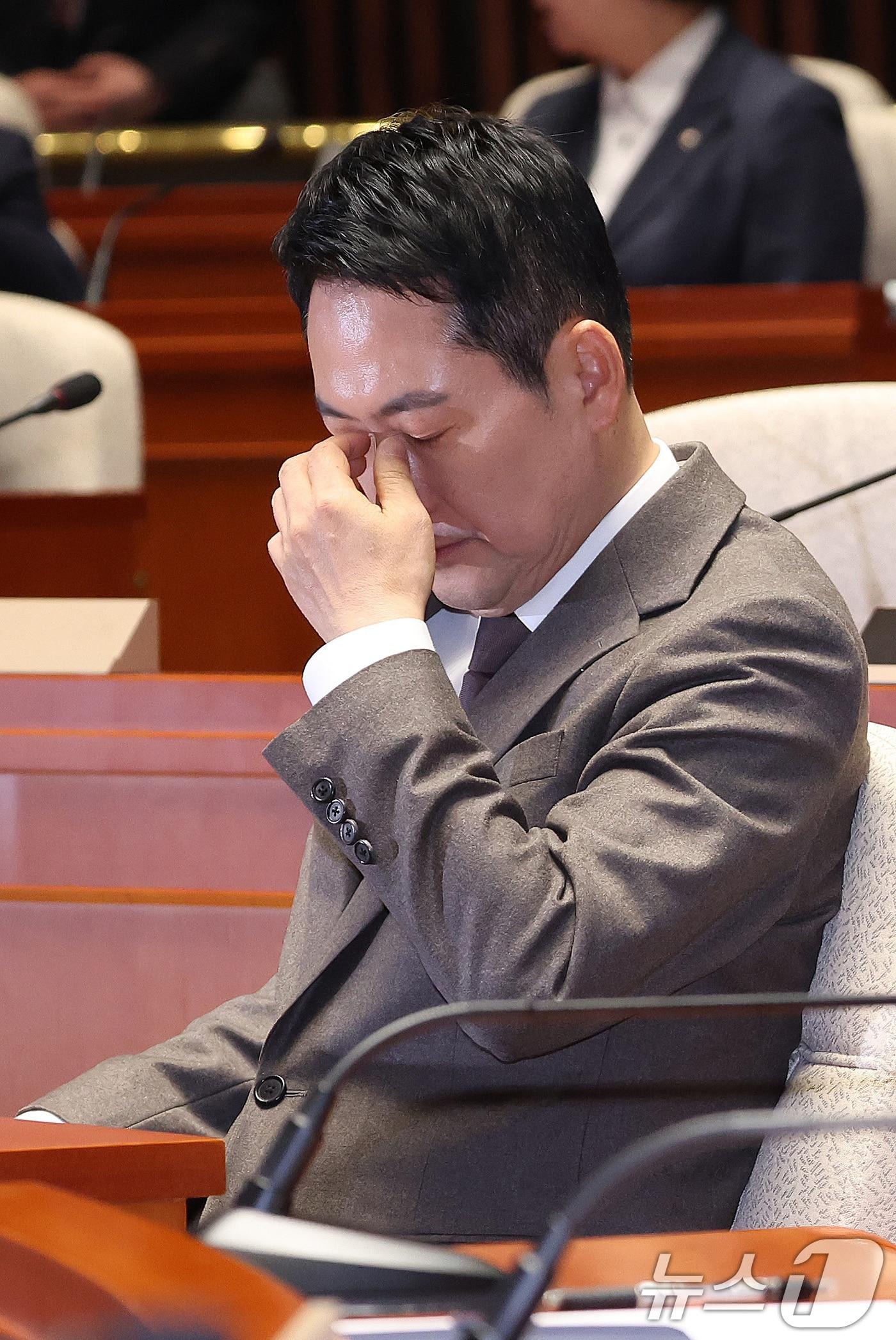 본문 이미지 - 장동혁 국민의힘 대표가 29일 서울 여의도 국회에서 열린 의원총회에서 생각에 잠겨 있다. 2026.1.29/뉴스1 ⓒ News1 신웅수 기자