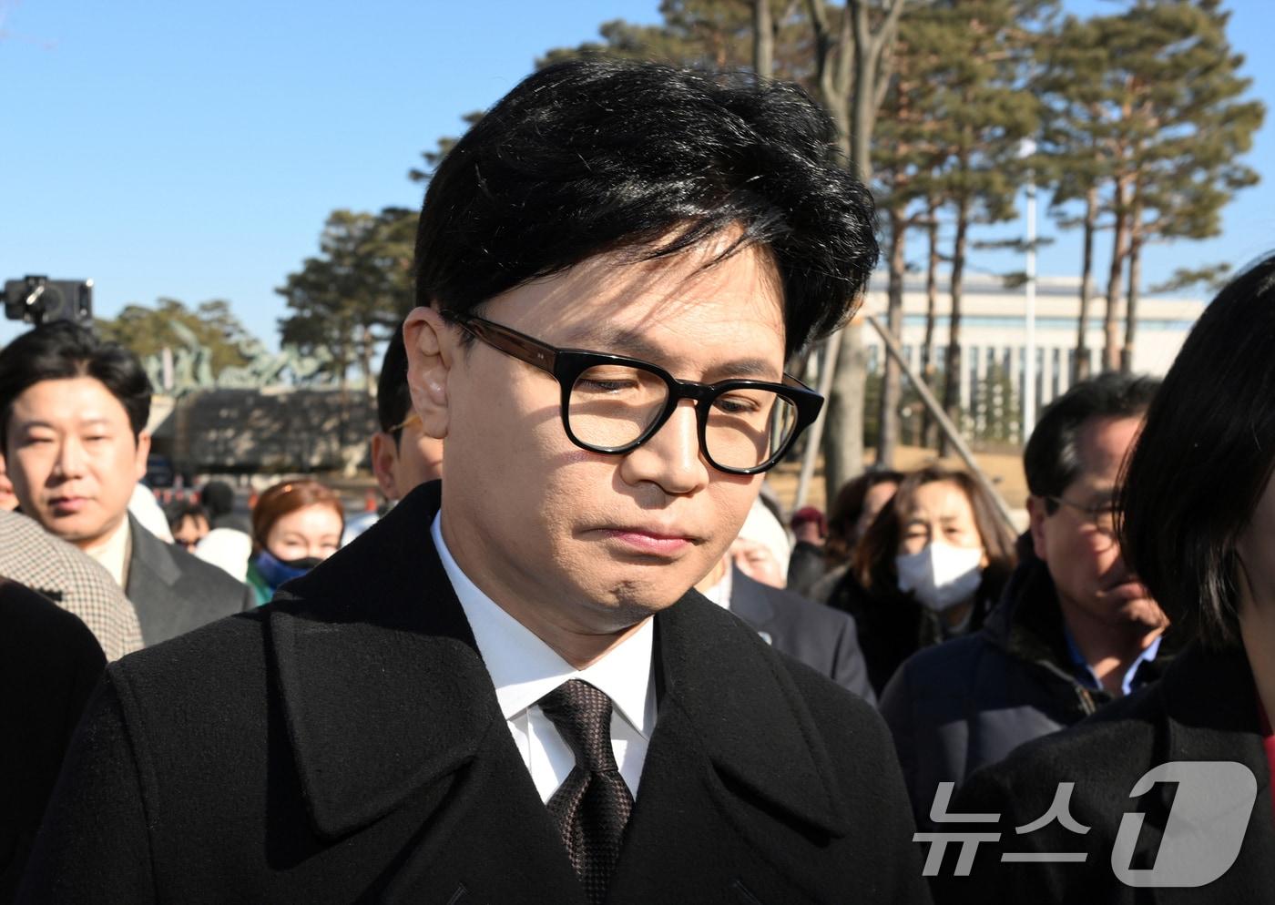 본문 이미지 - 한동훈 전 국민의힘 대표가 29일 서울 여의도 국회 소통관에서 국민의힘 지도부의 제명 결정에 관한 입장 발표를 위해 발걸음을 옮기고 있다. (공동취재) 2026.1.29/뉴스1 ⓒ News1 이승배 기자