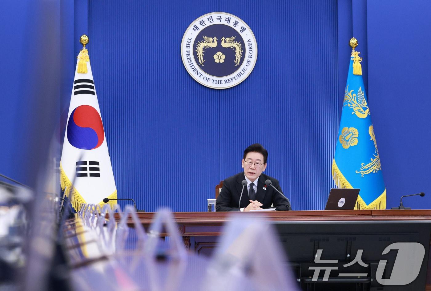 본문 이미지 - 이재명 대통령이 29일 청와대에서 열린 수석보좌관회의에서 발언을 하고 있다. (청와대통신사진기자단) 2026.1.29/뉴스1 ⓒ News1 이재명 기자