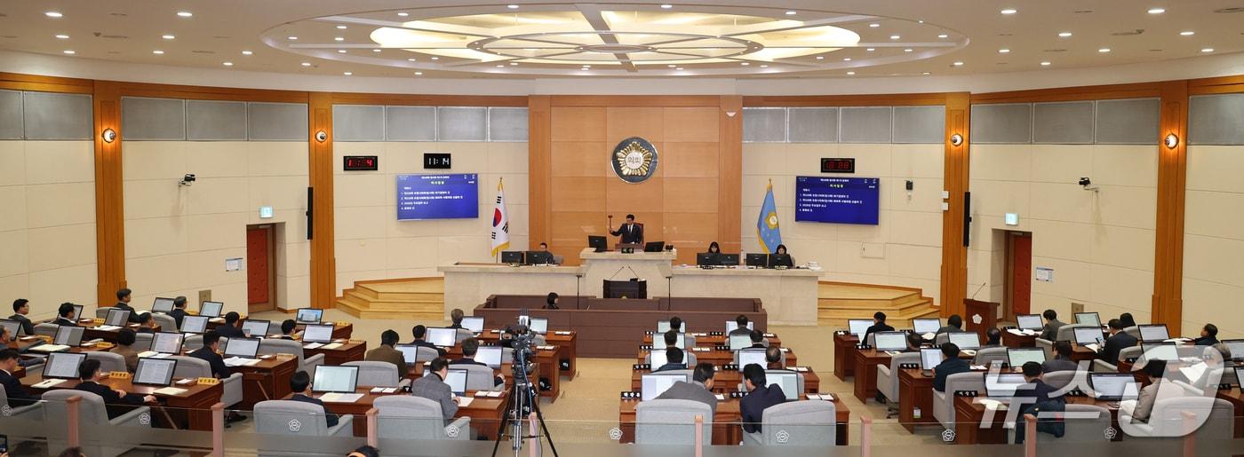 본문 이미지 - 경북 포항시의회가 29일 제328회 임시회를 열고 9일간의 활동에 들어갔다.(포항시의회 제공, 재판매 및 DB금지) 2026.1.29/뉴스1 